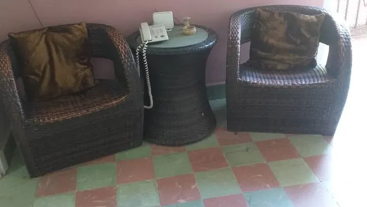 🏠 Se vende casa en Centro Habana. Tiene incluído Split, nauta hogar, Tv con canales extranjeros y es planta baja.