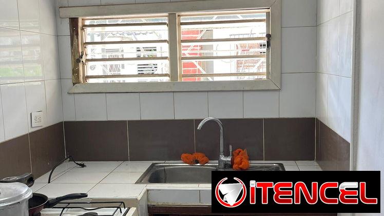 150 USD MENSUALES ALQUILO APTO INDEPENDIENTE EN PLAYA EXCELENTE OFERTA Y ZONA MUY BUENA