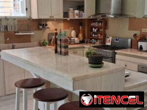 f8cc6e6bed4387376ae88846ee03fe739dc975195c29f2422173993586113ed0