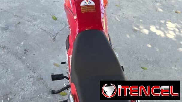Moto de gasolina Ava