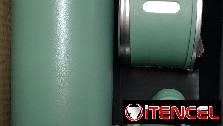 Termo metálico con tres tazas
