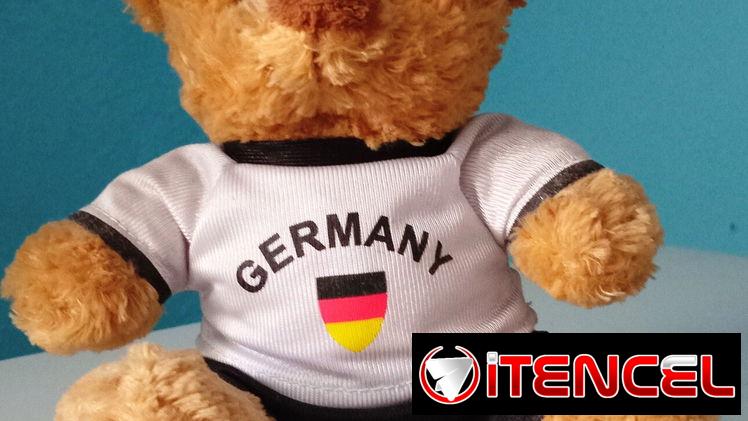 Peluche con uniforme de fútbol de Alemania!!!