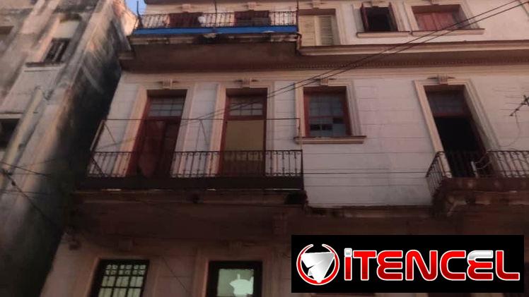 APARTAMENTO CAPITALISTA CON BALCÓN EN LAWTON (A PASOS DE 10 DE OCTUBRE)