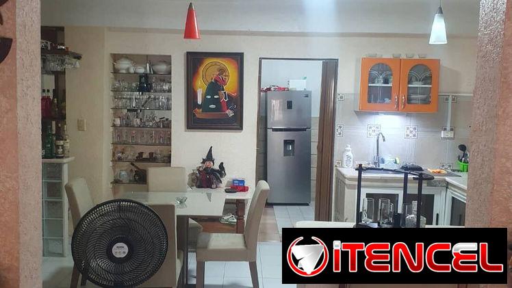 Ofertaaa apto de 2 cuartos y medio y dos baños en perfecto estado planta baja súper céntrico!!!!