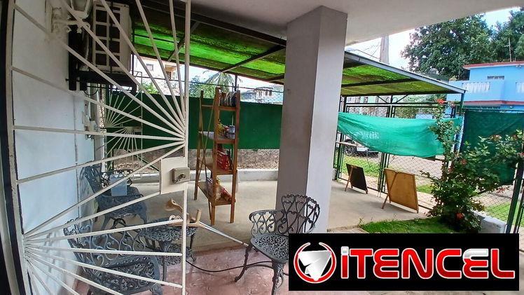 Permuto perdiendo garaje Playa en bajos 53582376