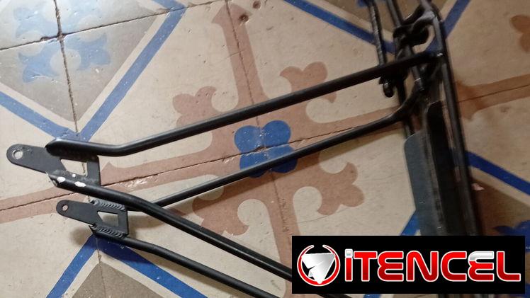 Parrilla de Bicicleta Marca Babolat
