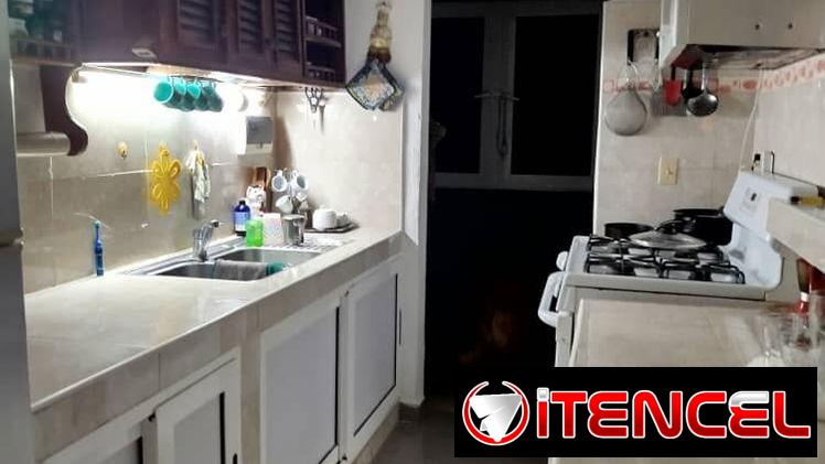 Apartamento en 5to piso de 3 habitaciones ubicado en La Coronela Reparto Granma