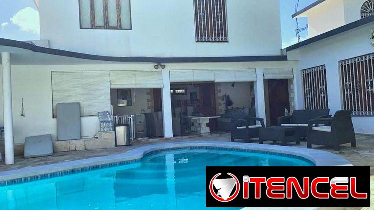 Cod. Z | 💎 Mansión de Lujo en Siboney: Privacidad y Confort Total 🌴
