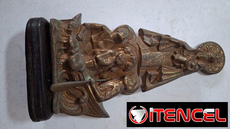 Virgen de la Caridad del Cobre, material Cobre.