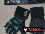 GUANTES DE ENTRENAMIENTO CON MUÑEQUERAS, ENTREGA DE FACTURA. VARIEDAD DE ARTÍCULOS DEPORTIVOS, ETC