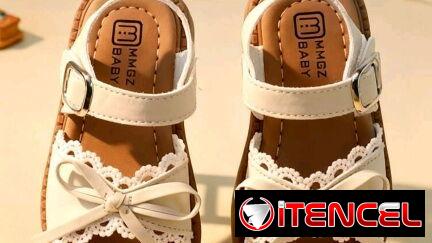 Sandalias de niña