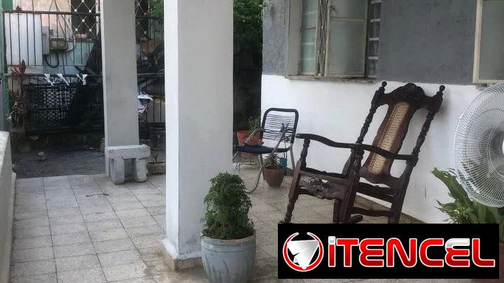 🏡 Casa independiente en La Víbora – 10 de Octubre