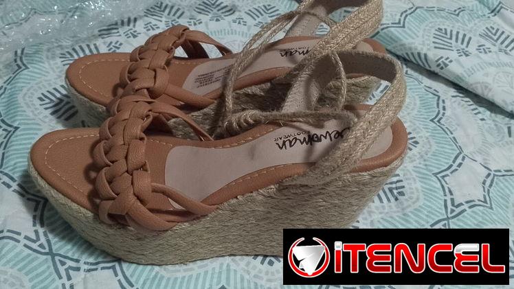 Cuñas de mujer  nuevas pie 38