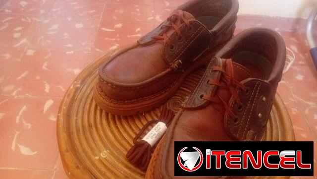 Zapatos deportivos de piel y forrados en piel. Todo cuero con suelas de goma españolas. (# 41-42) (8). Jaimanitas,playa.
