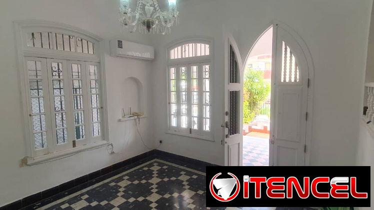 Renta de Casa en Playa negociable 1800usd 53582376