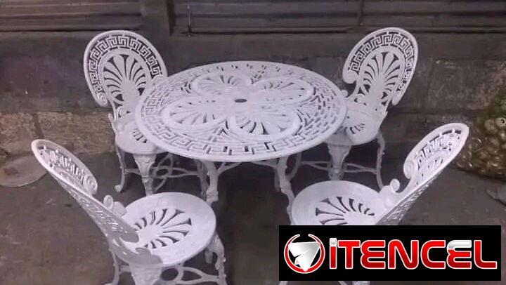 MESAS DE ALUMINIO