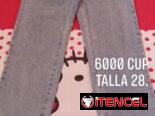 Pitusa azul con candena marca SHEEN talla 28. Patas ancha y pulovers corto  S. Shor de mezclilla talla XXS. Estraples.