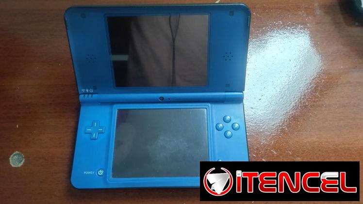 Nintendo DSi XL