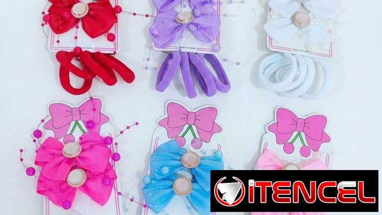 Set de lazos con felpas, coleros y pinzas. Accesorios para el cabello.