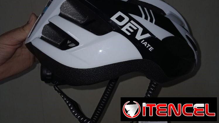 CASCO PARA CICLISMO, ENTREGA DE FACTURA. VARIEDAD DE CASCOS PARA MOTOS, CICLISTAS, ARTÍCULOS DEPORTIVOS, ETC