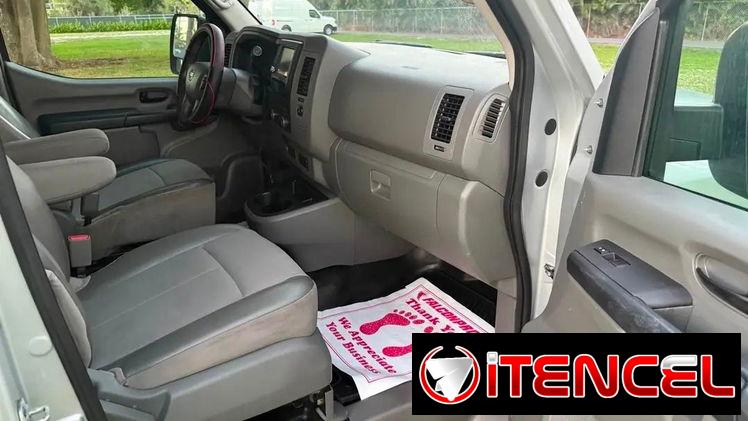 Se vende Nissan NV3500 HD Passenger Van 2019: