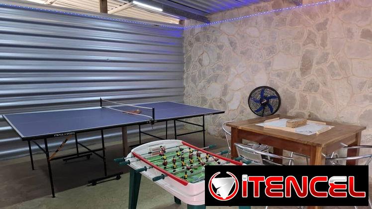 Renta casa a media cuadra del mar,playa Guanabo, 5 habitaciones climatizadas , paneles solares, piscina,+5352463651 J