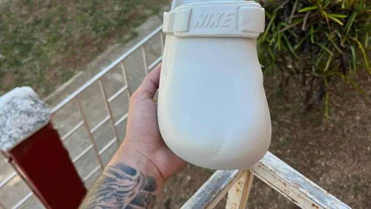 Cross Nike Calm