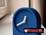 Reloj de escritorio colorido | videojuegoshabana.com