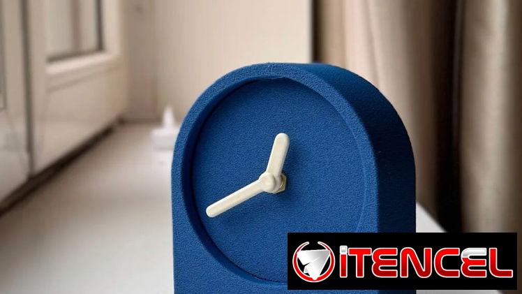 Reloj de escritorio colorido | videojuegoshabana.com