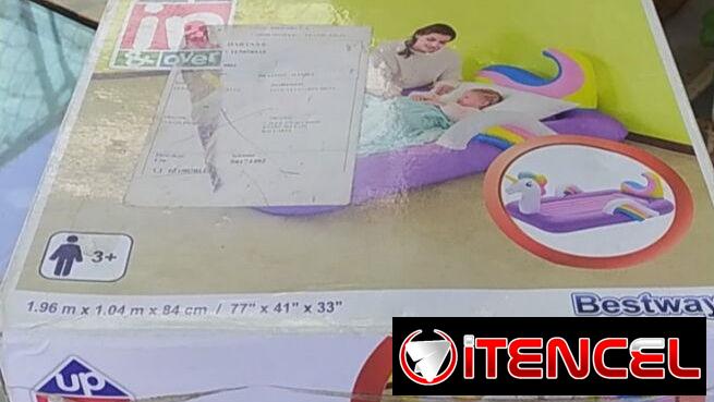 Colchón inflable con piscina para niños