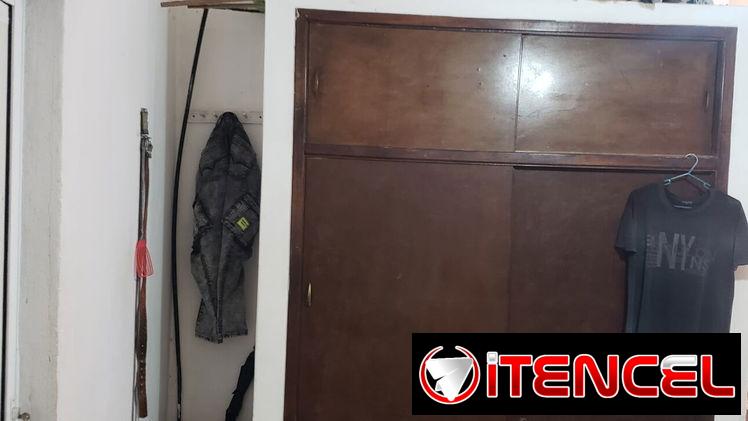 SE VENDE CASA de 1 habitación (Casa puerta de calle puntal alto, techo placa libre, teléfono fijo, gas de la calle, etc)