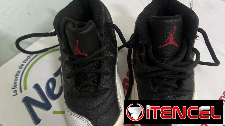 Zapatos Jordan