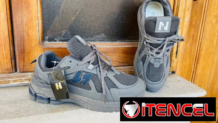 TENIS New Balance 350 Gris Oscuro #reducidos $17000 Jordan Melody Negro Completo $17500 Nike Shox blanco y verde $24500