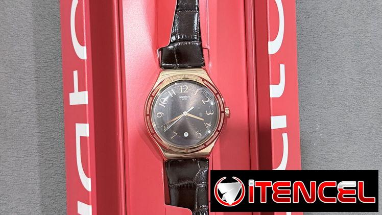 Swatch manilla de cuero new en caja 120 usd