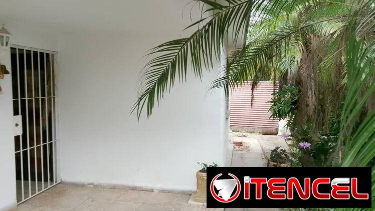 Fontanar: CASA grande para Almacen / oficina de negocios, ojo no es para vivienda