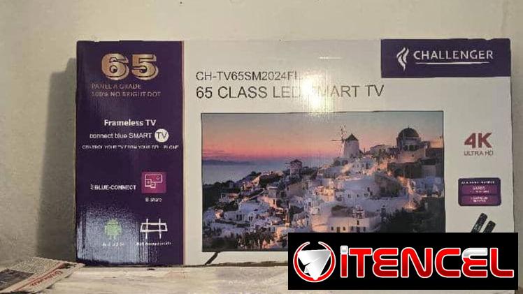 Televisores con soporte para la pared y dos mandos a distancia