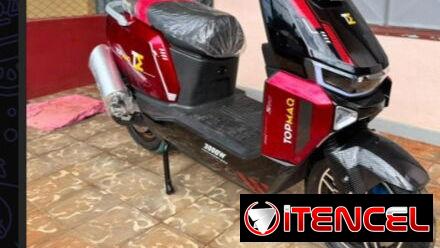 MOTO ELÉCTRICA TOPMAQ S90    ⚙️CARACTERÍSTICAS :  • 3000 Wats  • ⁠72 Volt  • ⁠45 Amp  • ⁠Autonomía de 100-120 km • ⁠Caja