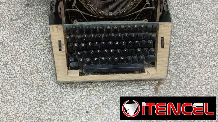 2 maquinas de escribir a 1000 cup cada una