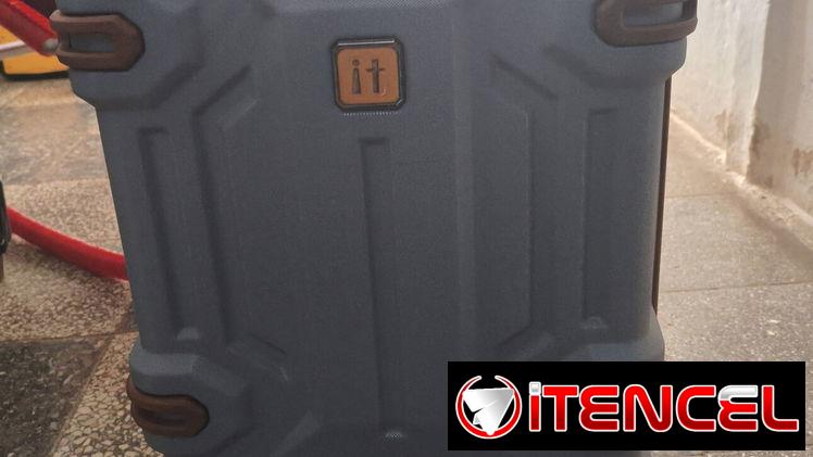 Maleta nueva de 10 kg