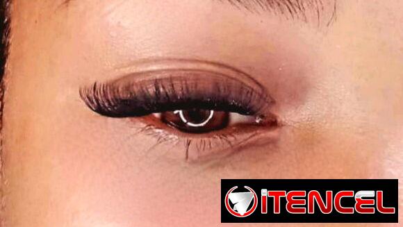 Si quieres lucir una hermosa mirada😍 contáctanos 📞y será atendida con gusto✨👀