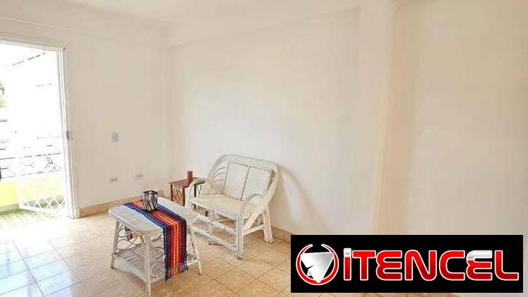 Se vende apto en Playa de 2 habitaciones (13 y 86)