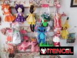 Muñecas de tela y lazos para el cabellos de las niñas