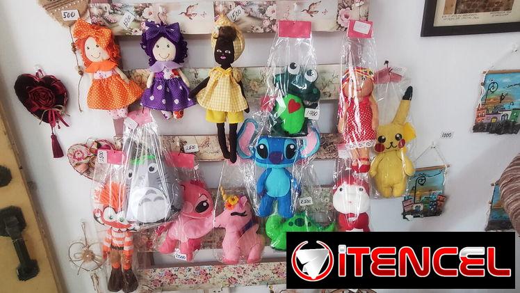 Muñecas de tela y lazos para el cabellos de las niñas
