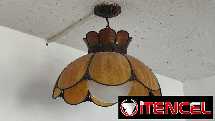 Lámpara de techo estilo Tiffany