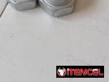 Arandelas de mun̈on , tuercas y tapas de cubo de ruedas de lada