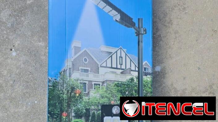 Lámpara solar con sensor de movimiento