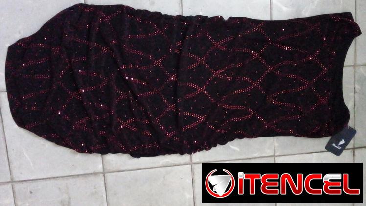 Vestido de noche talla M marca Bandolli new con etiqueta. Rojo vino con brillo al frente. Para cualquier edad