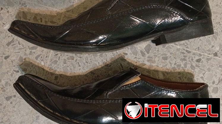 Zapatos de vestir de hombre. Número 41.