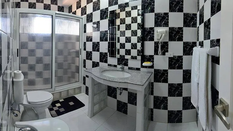 📱 Mansión Exclusiva de 5 Habitaciones en el Náutico