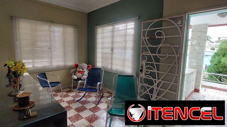 Casa (alto de biplanta), 3/4 y 1/2, Cerro, cerca de la Plaza de la Revolución (C-32)